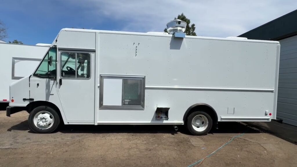 18ft wedding catering food truck built by Zion Foodtrucks for Kalispell, Montana