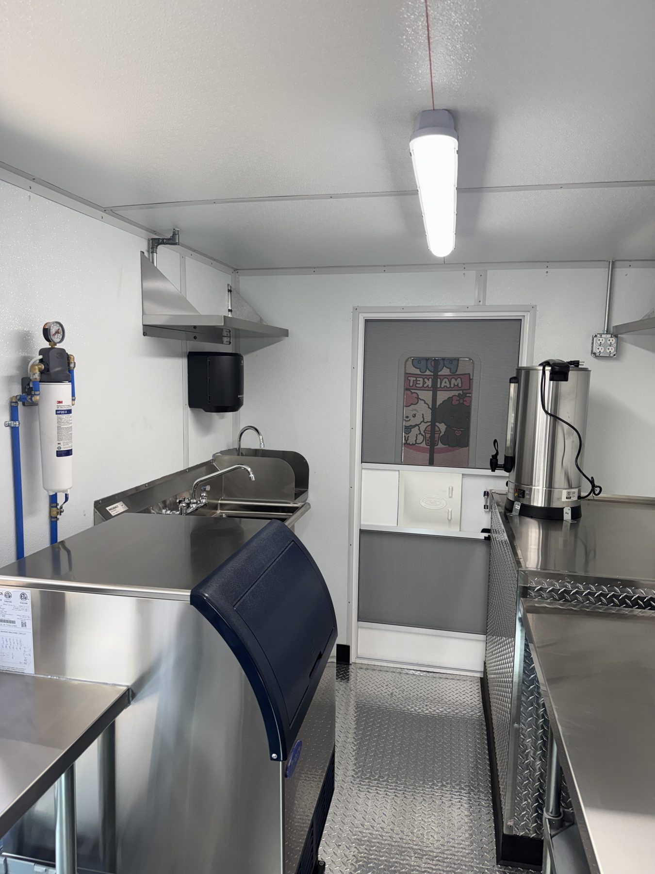 Water filter cartridge, hand sink and hot water boiler inside the boba tea truck